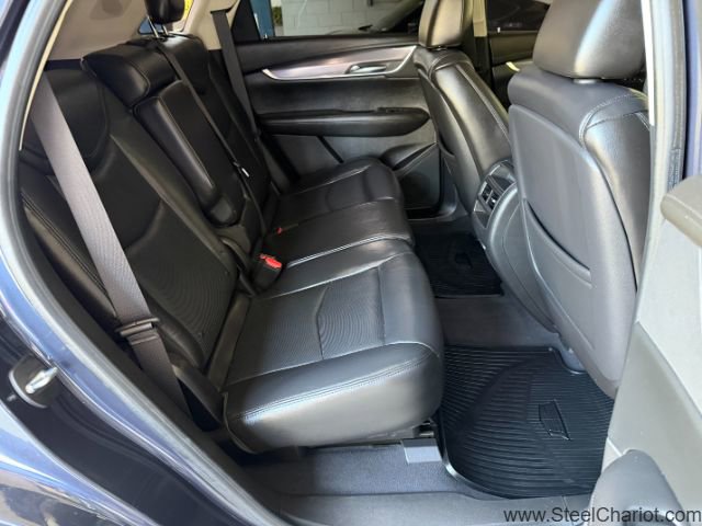 Used 2018 Cadillac XT5 Luxury w/ Driver Awareness Package image 15