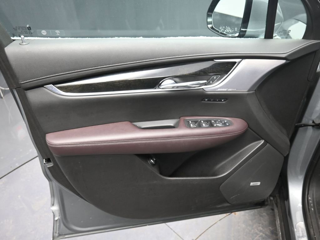 Used 2024 Cadillac XT6 Premium Luxury w/ Technology Package image 23