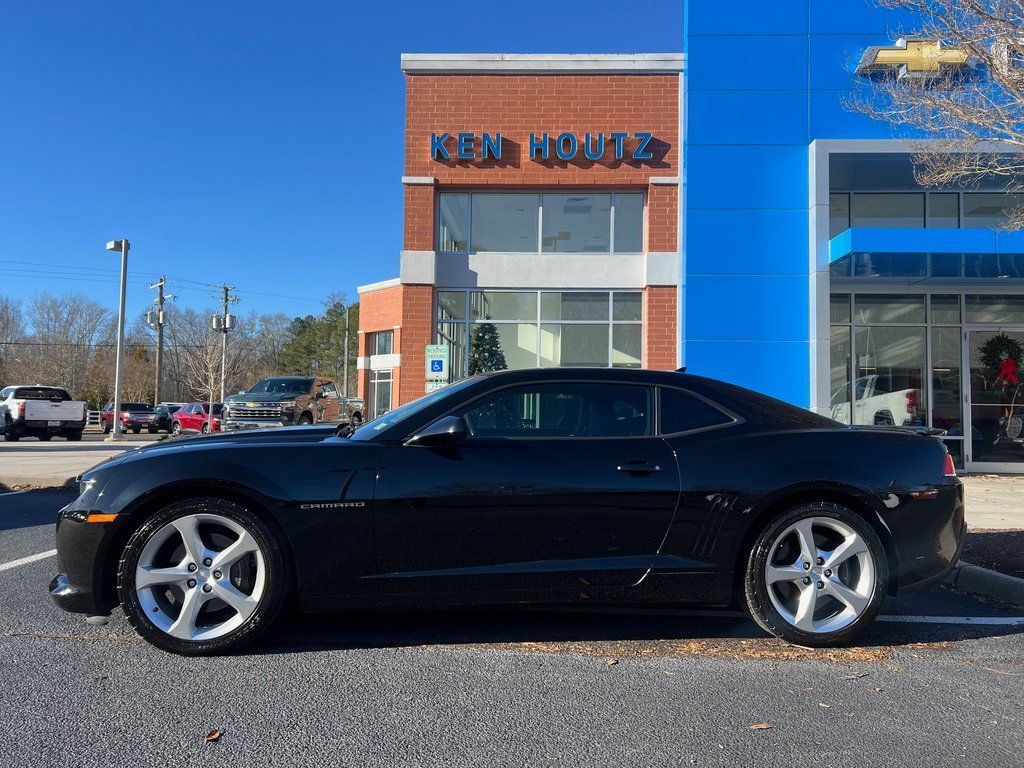 Used 2015 Chevrolet Camaro SS w/ RS Package image 3