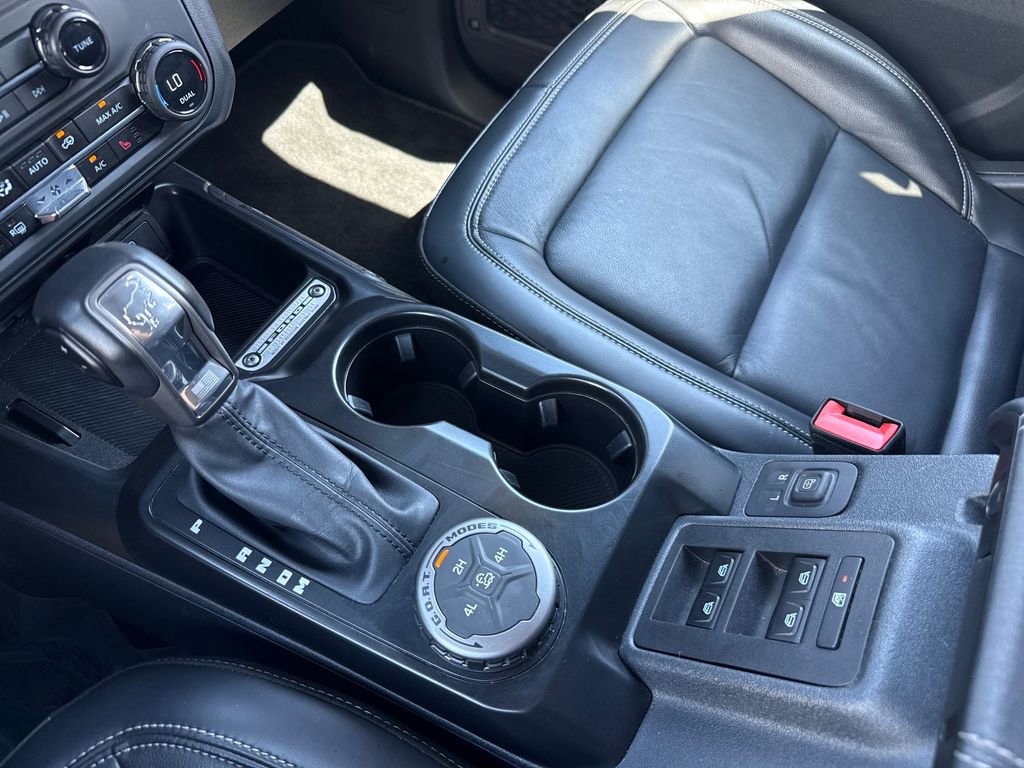 Used 2025 Ford Bronco Outer Banks image 24