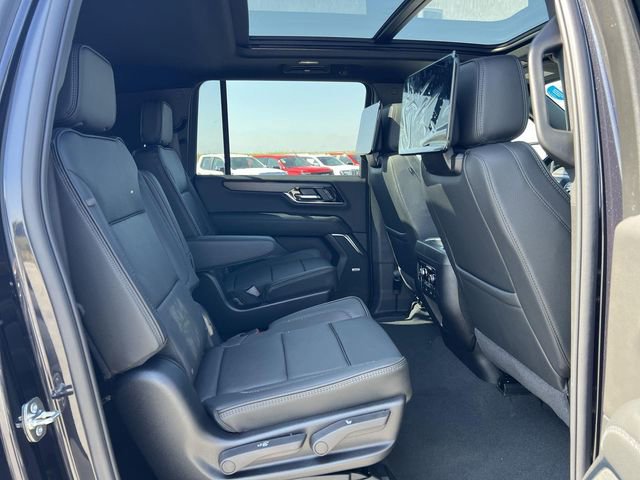 New 2026 GMC Yukon XL Denali w/ Denali Reserve Package image 33