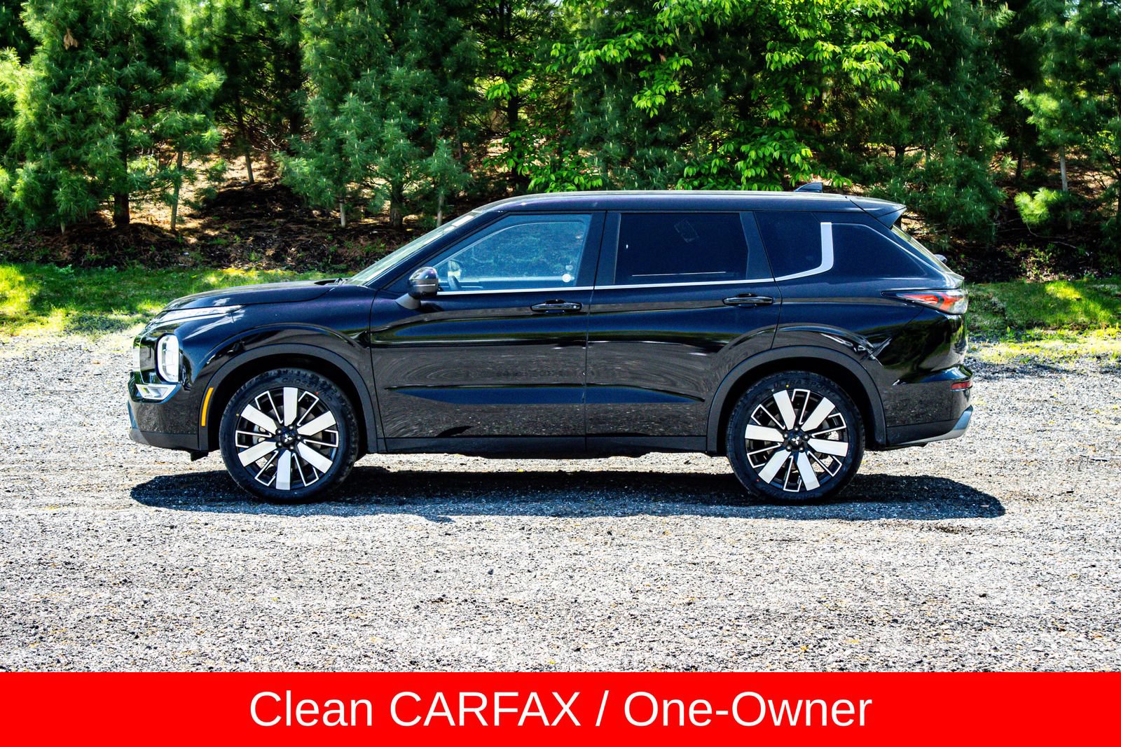 Used 2025 Mitsubishi Outlander SE AWD/4WD image 4