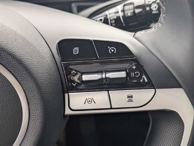 Used 2023 Hyundai Elantra Limited FWD image 27