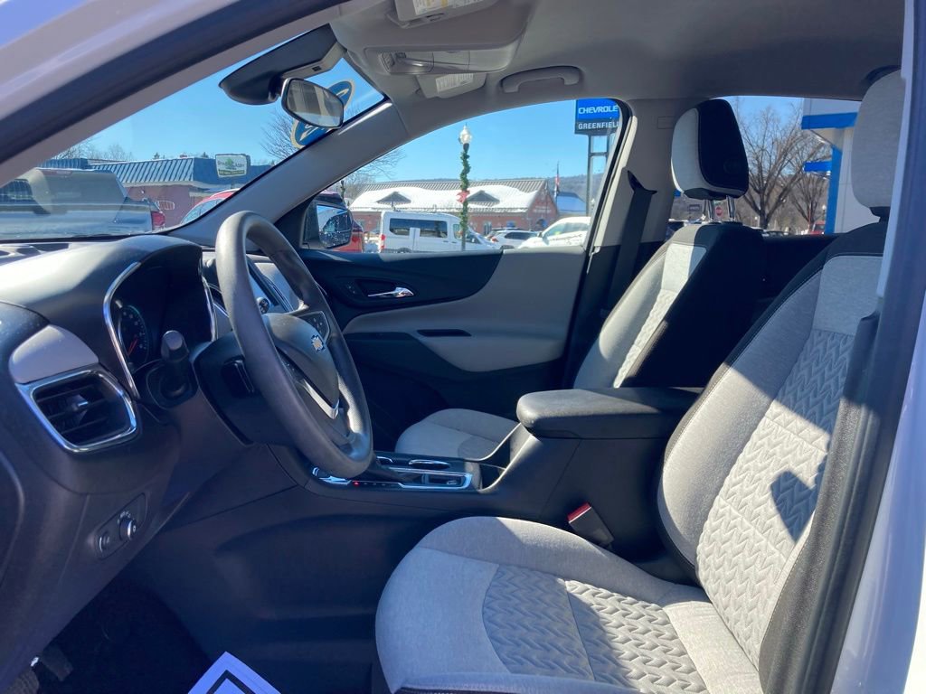 Used 2023 Chevrolet Equinox LS w/ LS Convenience Package image 9