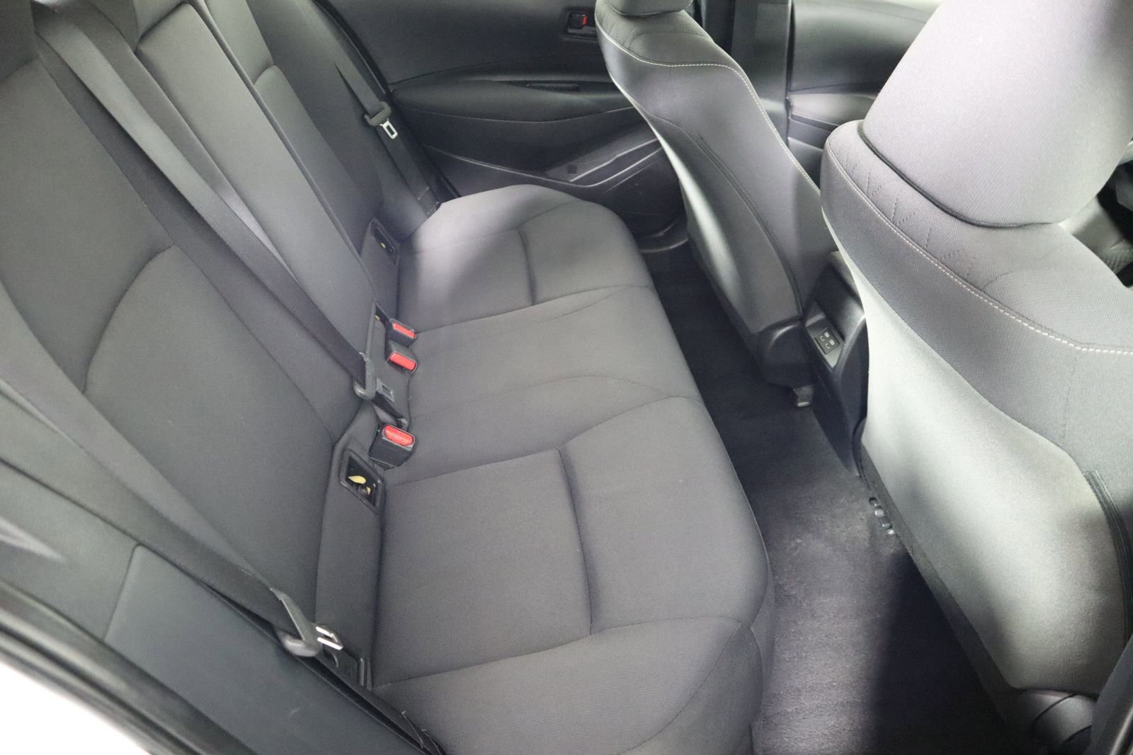 Used 2023 Toyota Corolla LE image 47