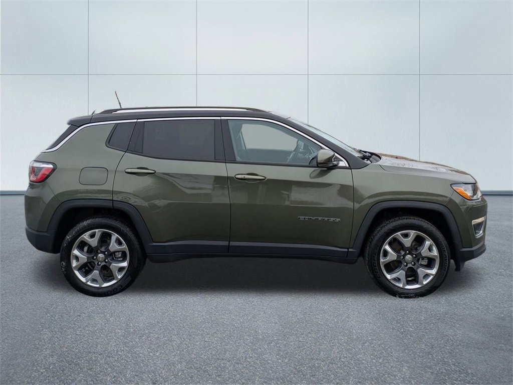 Used 2018 Jeep Compass Limited image 2