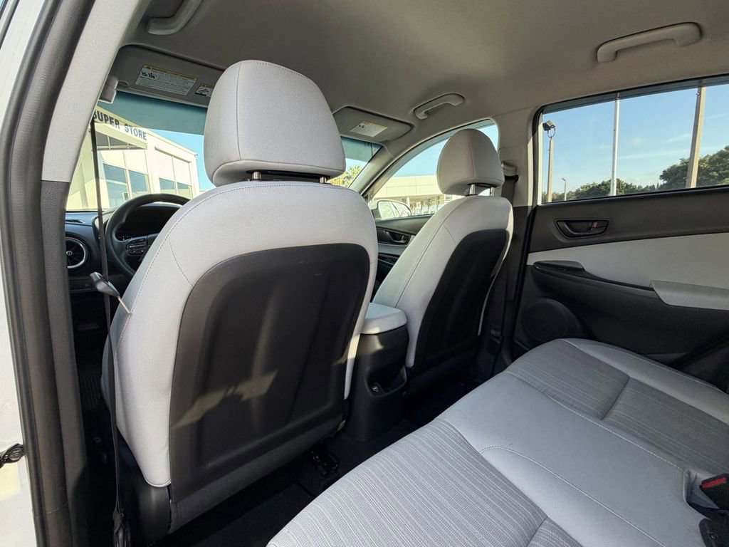 Used 2023 Hyundai Kona SEL FWD image 12