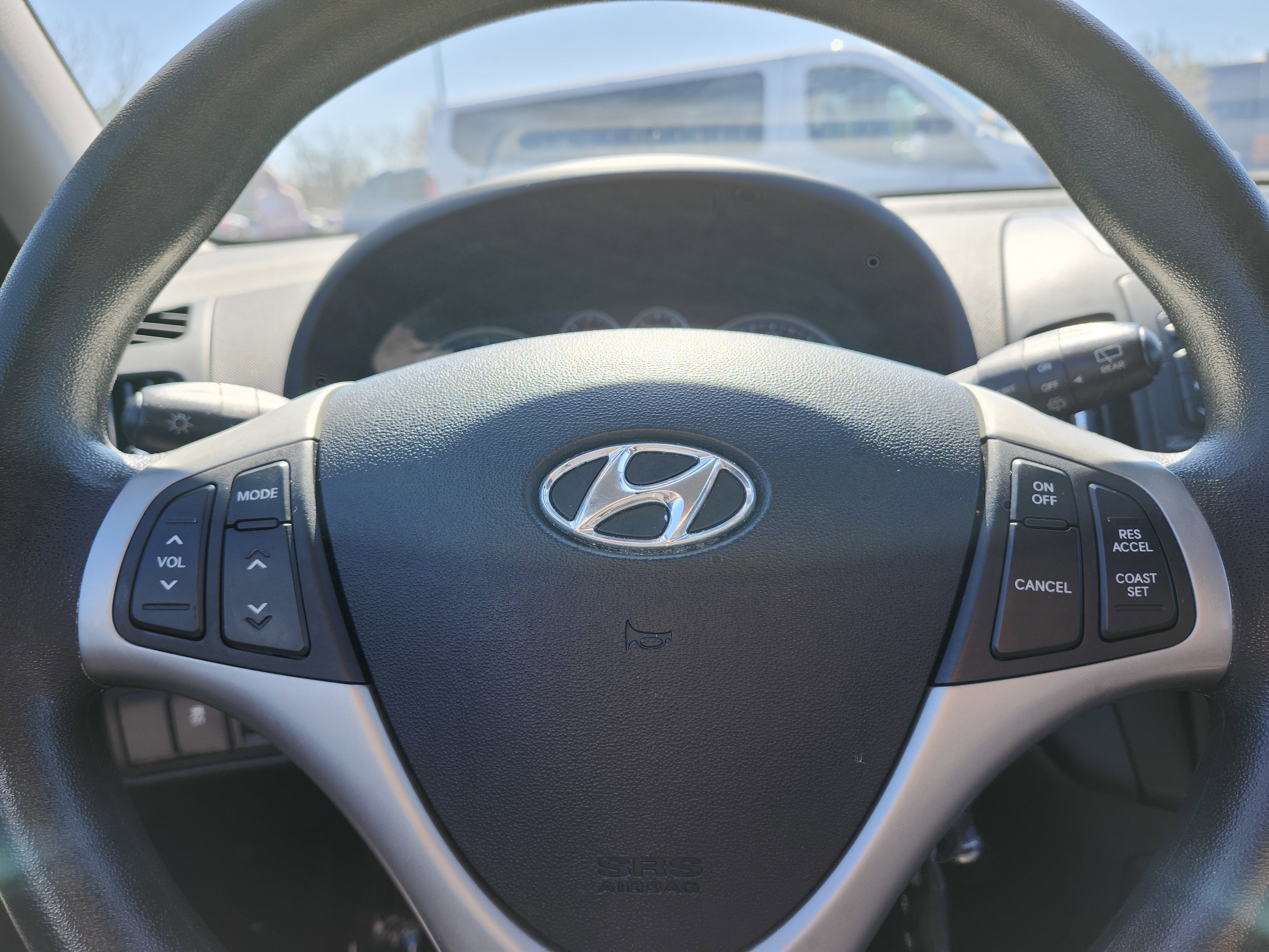 Used 2012 Hyundai Elantra GLS w/ Preferred Pkg image 24