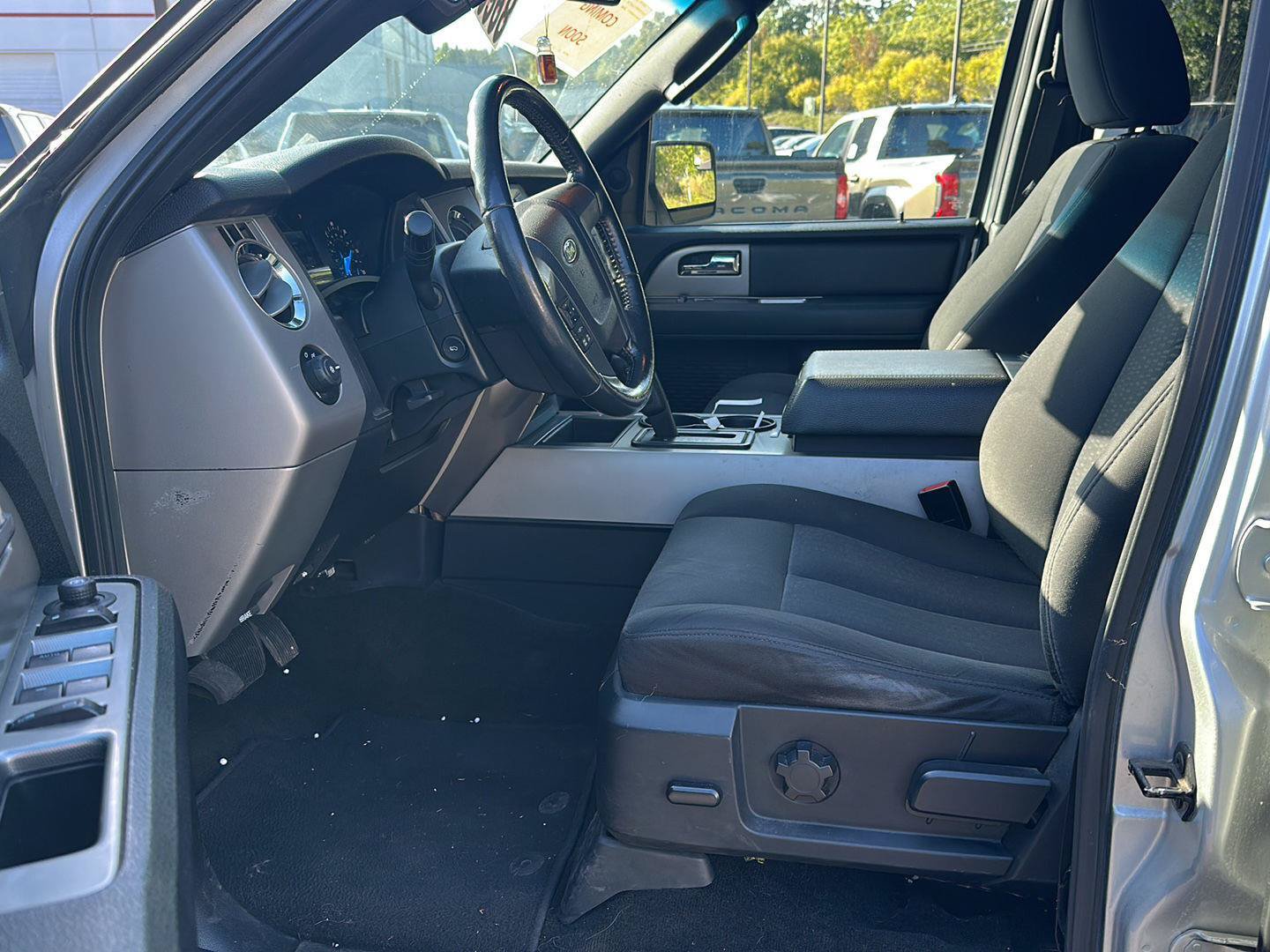 Used 2016 Ford Expedition EL XLT AWD/4WD image 7