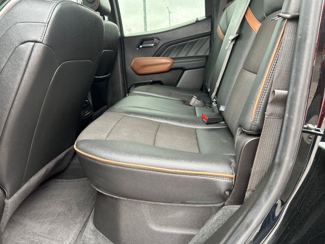 Used 2024 GMC Canyon AT4 AWD/4WD image 15