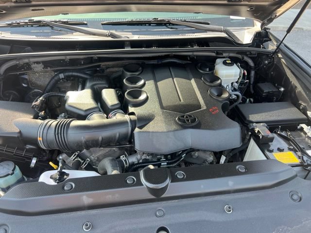 Used 2022 Toyota 4Runner TRD Off-Road AWD/4WD image 28