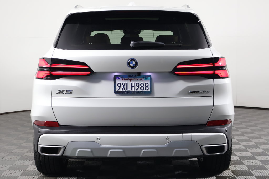 Certified 2026 BMW X5 xDrive50e w/ Executive Package AWD/4WD image 5