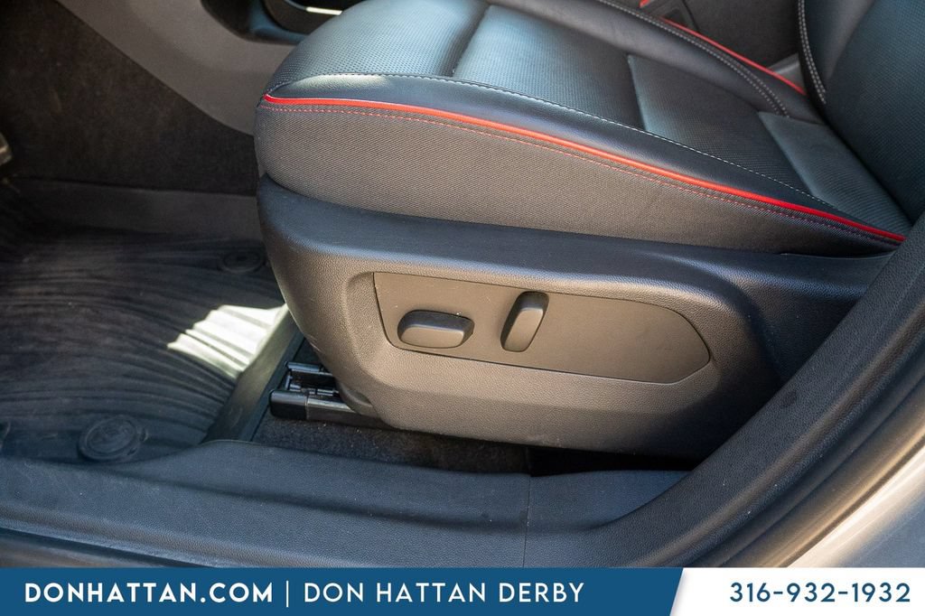 Used 2023 Buick Envision Essence w/ Sport Touring Package AWD/4WD image 18
