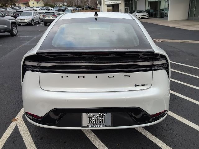New 2026 Toyota Prius Plug-In Hybrid FWD image 4