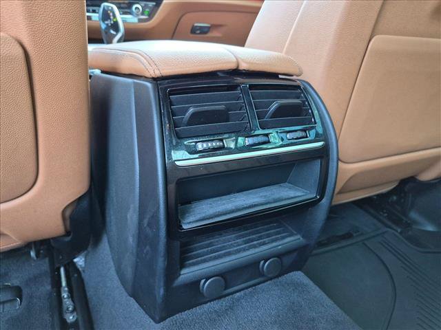 Used 2019 BMW 530e xDrive AWD/4WD image 19