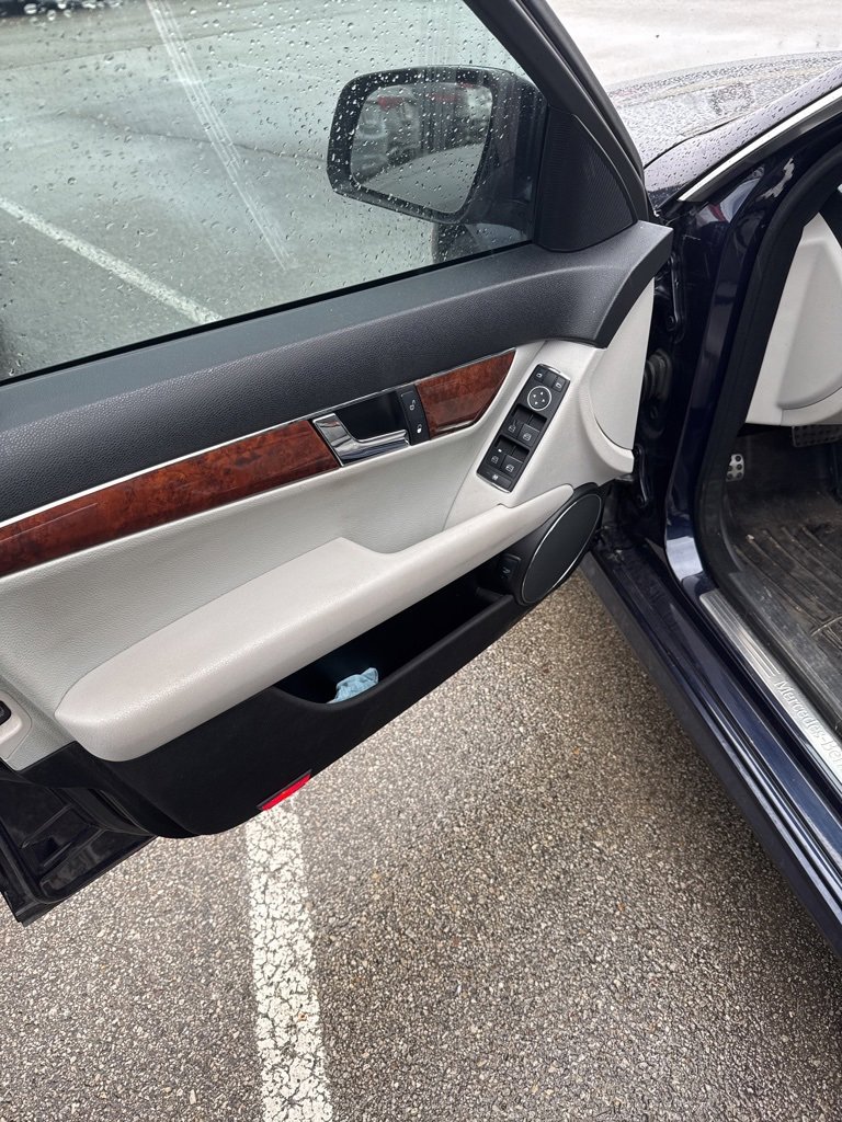 Used 2009 Mercedes-Benz C 300 Sedan image 5