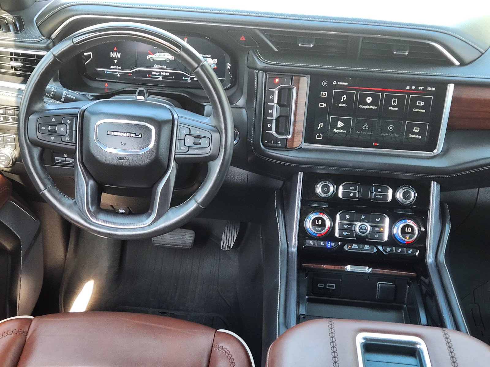 Used 2023 GMC Yukon Denali Ultimate AWD/4WD image 10