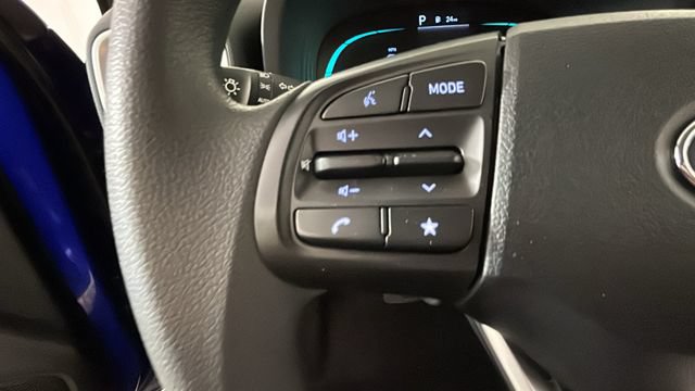 Certified 2025 Hyundai Venue SE FWD image 15