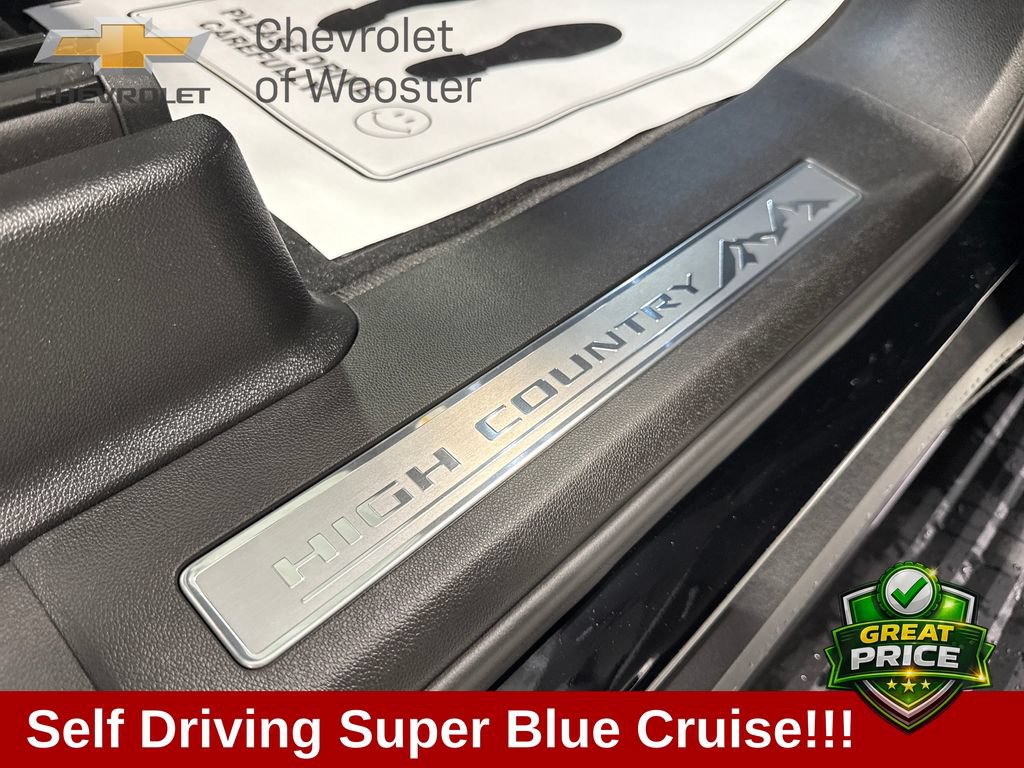 New 2026 Chevrolet Suburban High Country AWD/4WD image 39