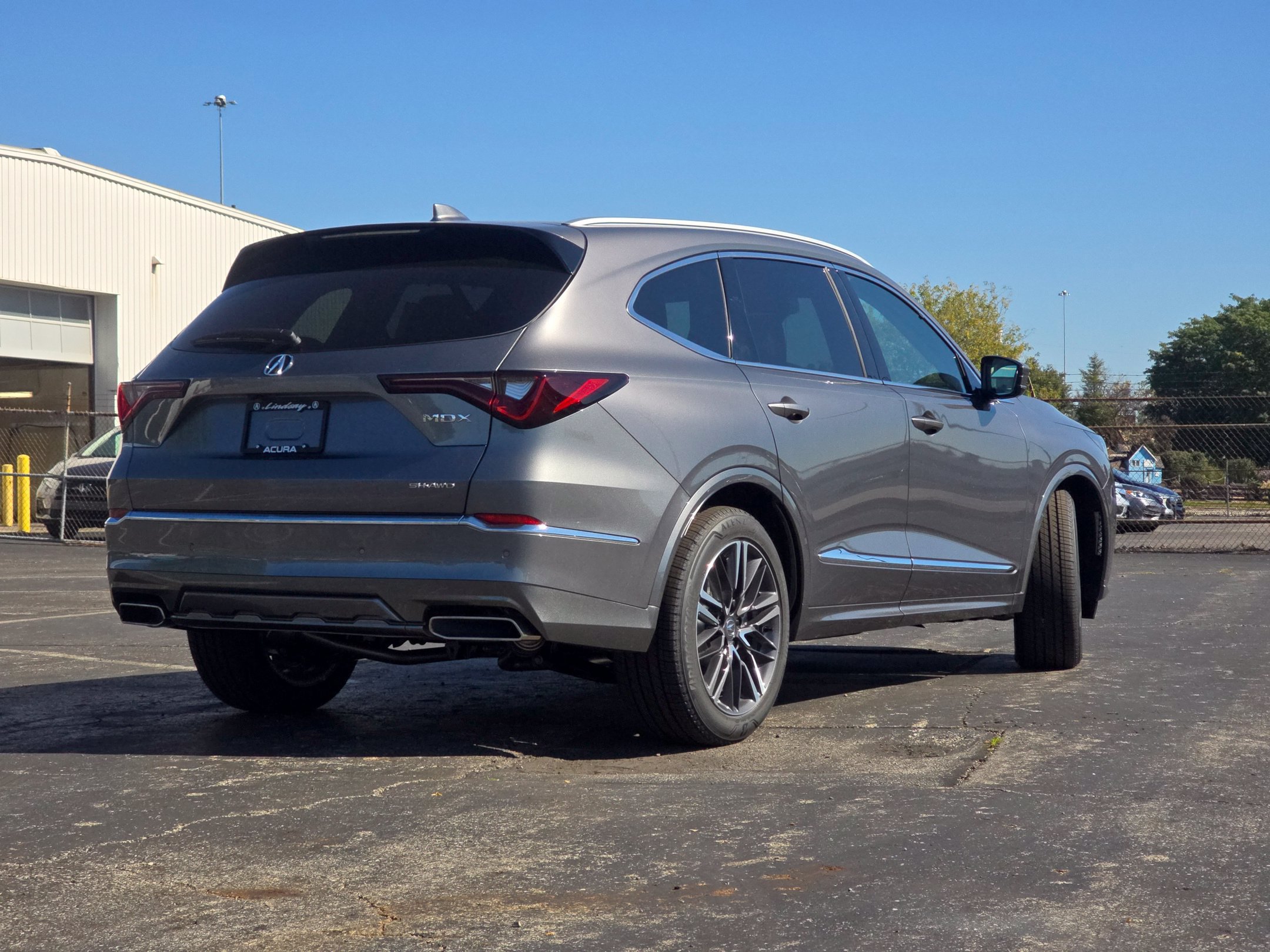 New 2026 Acura MDX w/ Advance Package AWD/4WD image 4
