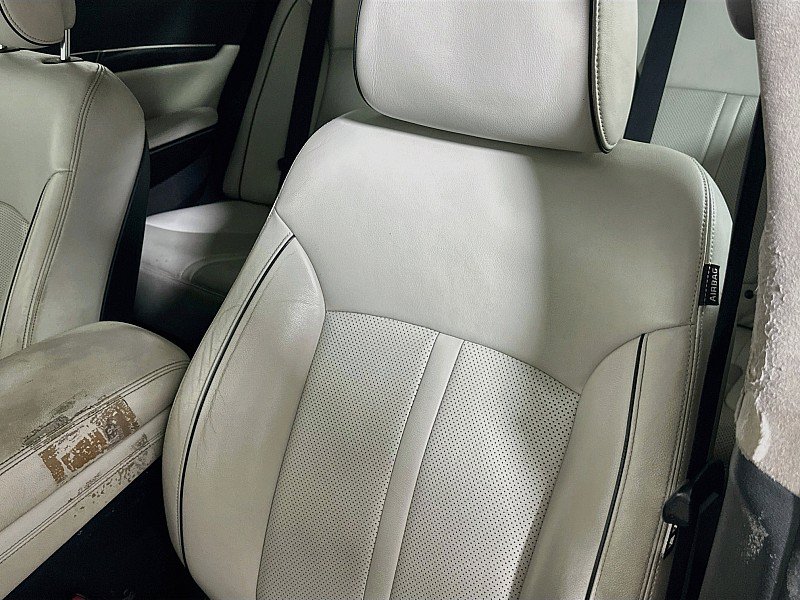 Used 2015 Kia K900 Luxury w/ VIP Package (Discontinued) RWD image 22