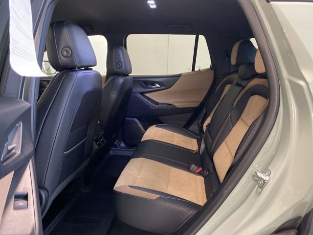 Used 2025 Chevrolet Equinox ACTIV w/ Safety and Technology Package image 12