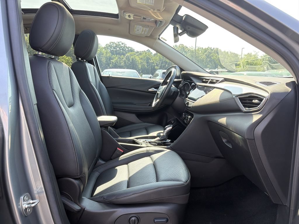 Used 2023 Buick Encore GX Essence w/ Experience Buick Package FWD image 18