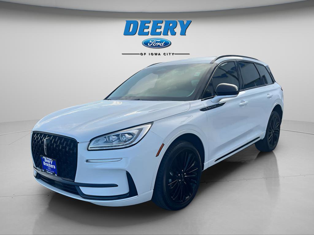 Used 2023 Lincoln Corsair Reserve w/ Jet Appearance Package image 3