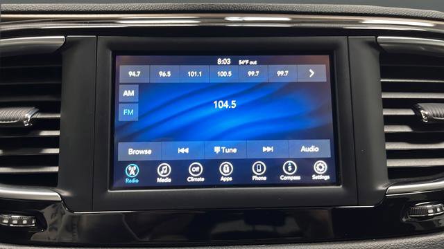 Used 2020 Chrysler Voyager L FWD image 14