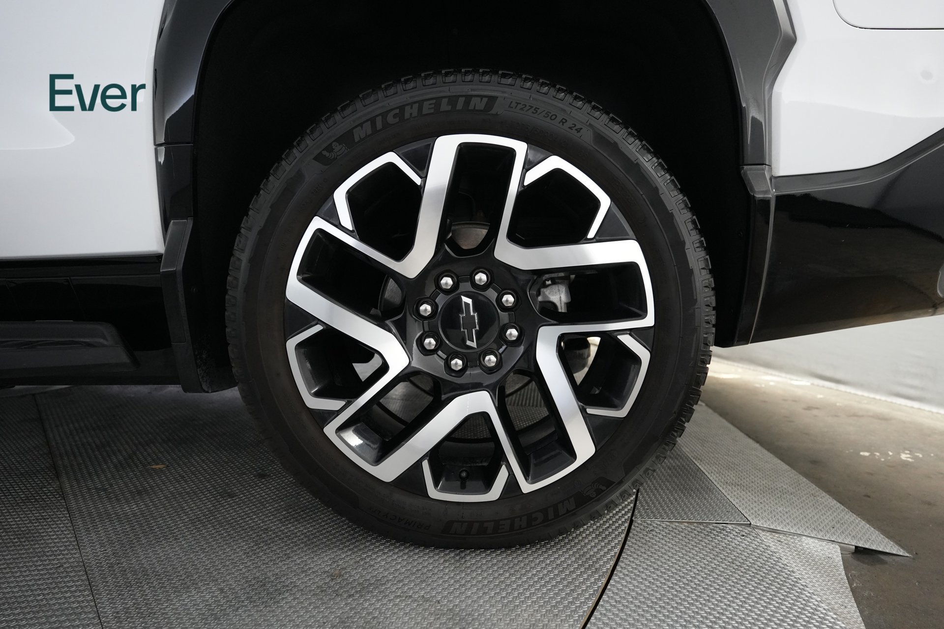 Used 2024 Chevrolet Silverado EV RST AWD/4WD image 10