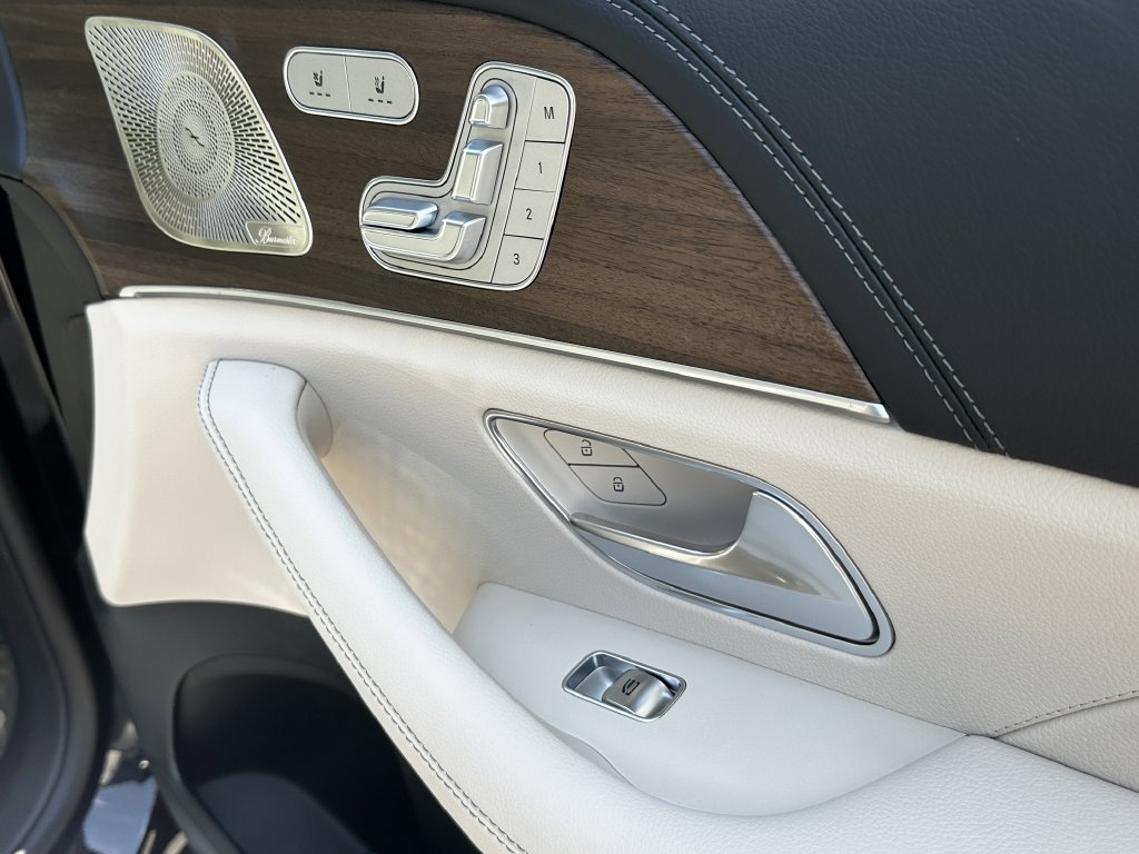 New 2026 Mercedes-Benz GLS 450 4MATIC image 16