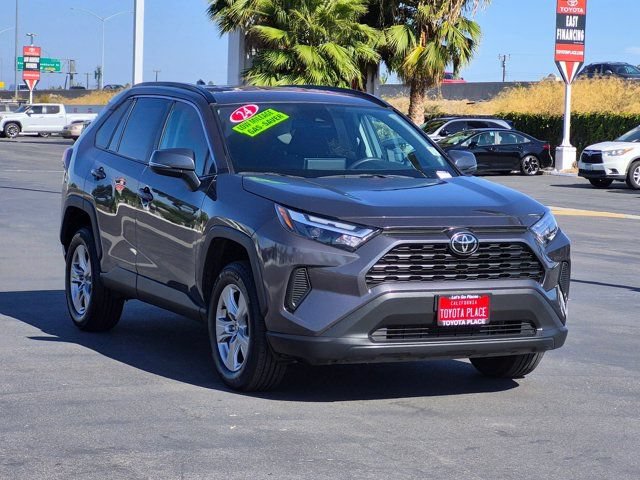 Used 2025 Toyota RAV4 XLE FWD image 3