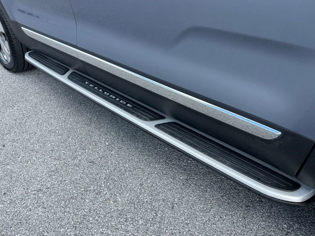 Used 2022 Kia Telluride EX w/ EX Premium Package image 12