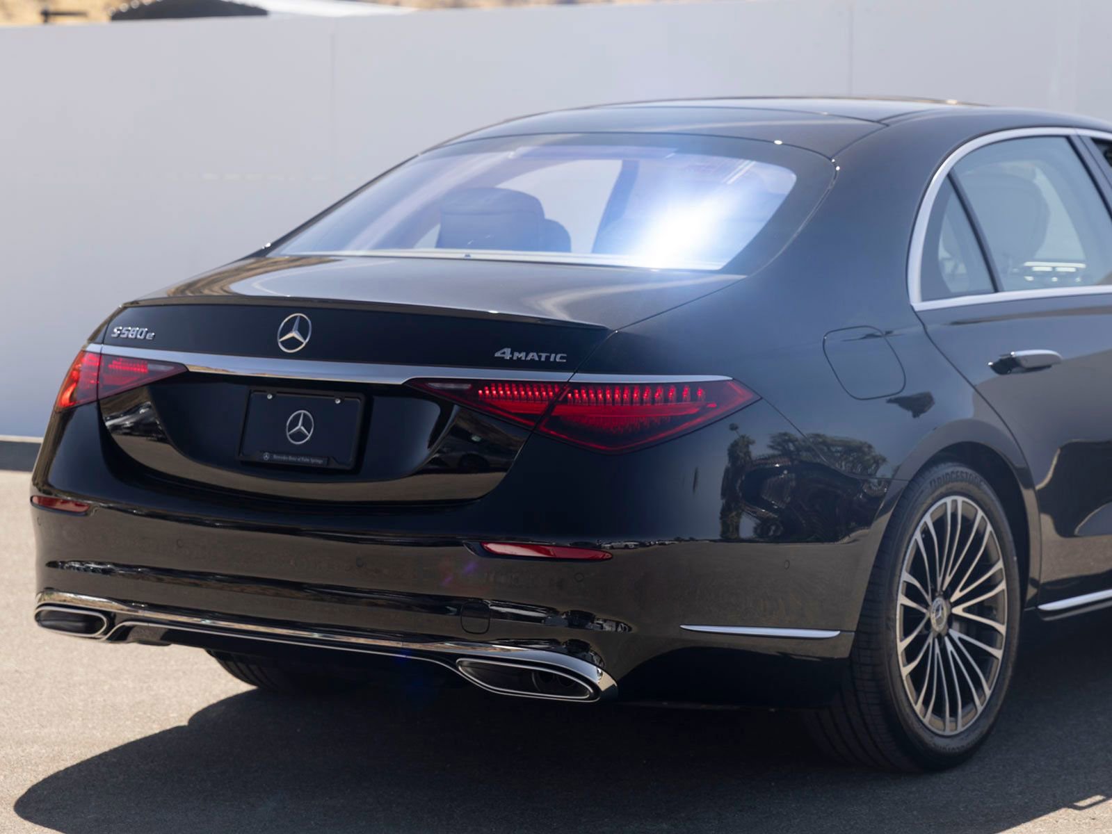 New 2026 Mercedes-Benz S 580e 4MATIC Sedan image 11