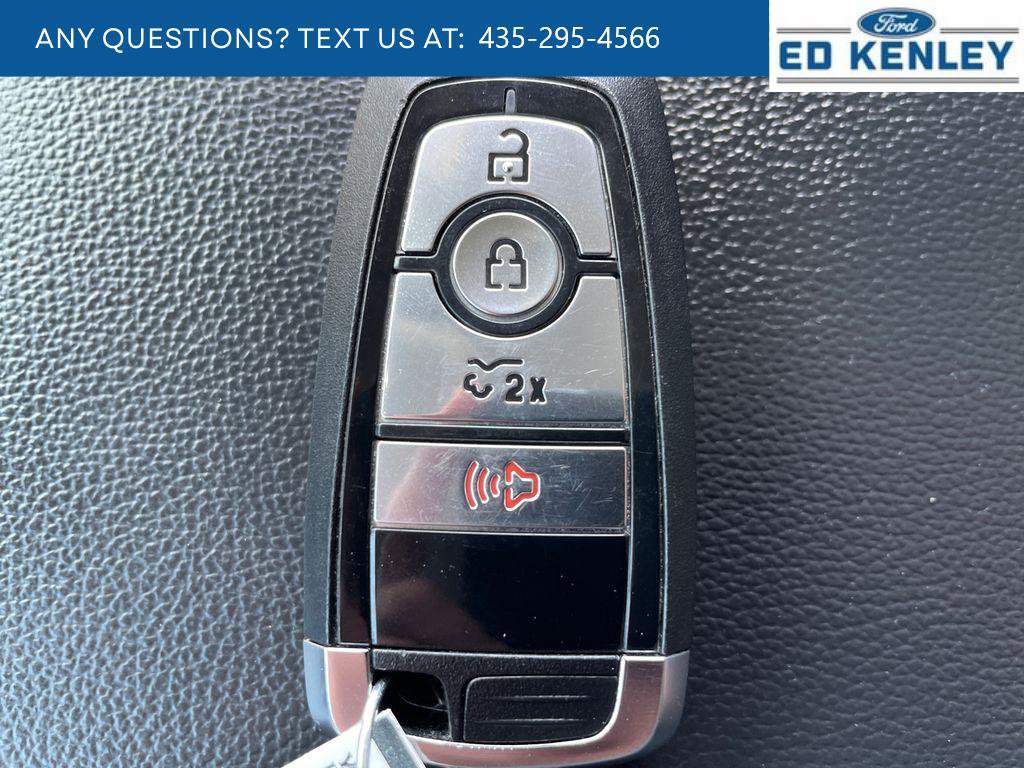 Used 2025 Ford F150 Lightning Flash image 13