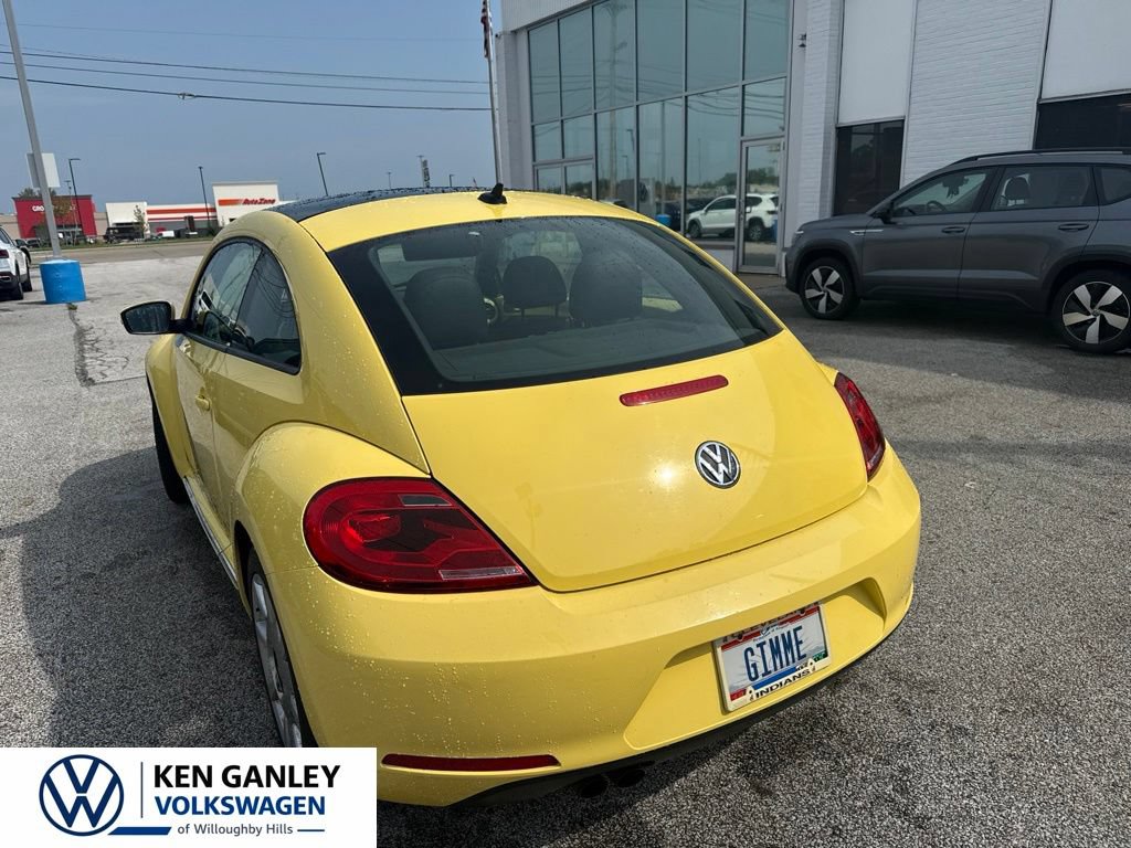 Used 2012 Volkswagen Beetle 2.5 FWD image 4