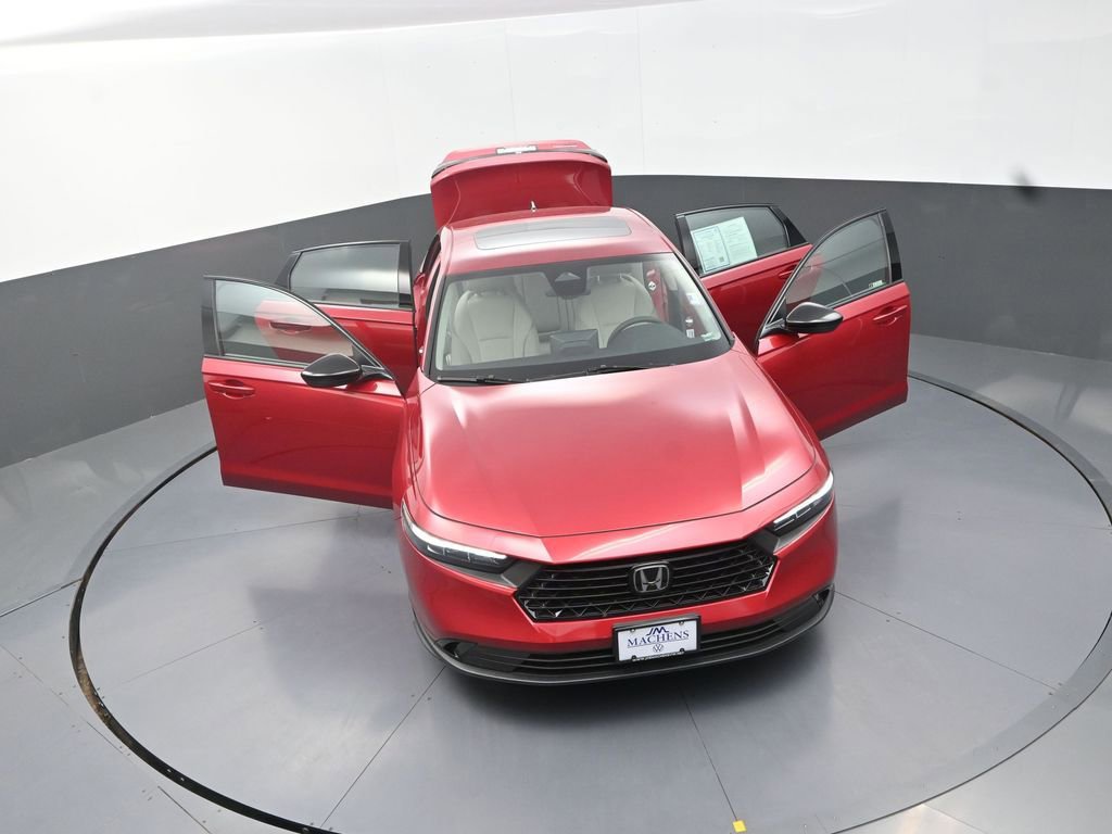 Used 2025 Honda Accord SE image 30