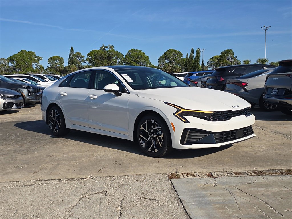 New 2026 Kia K5 EX image 2