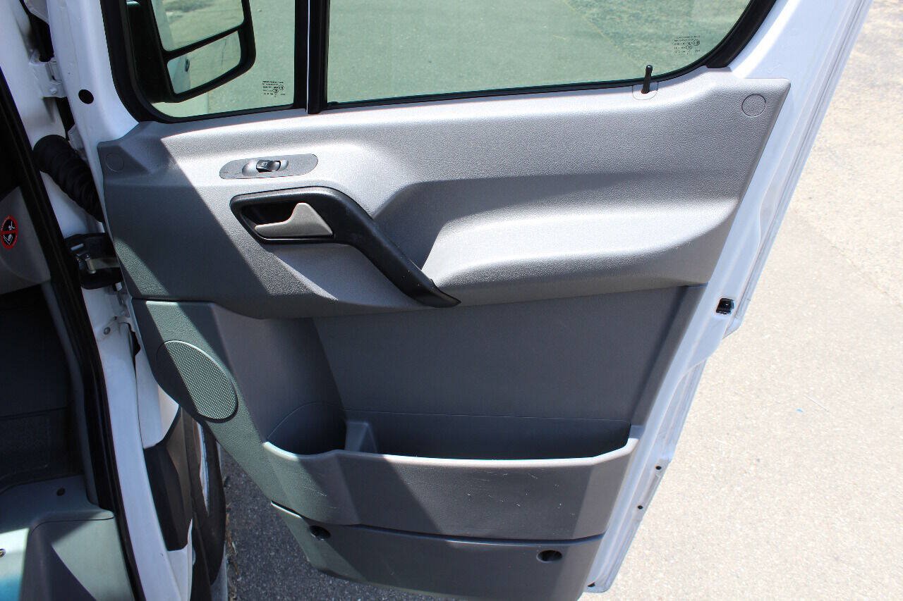 Used 2012 Mercedes-Benz Sprinter 2500 image 18
