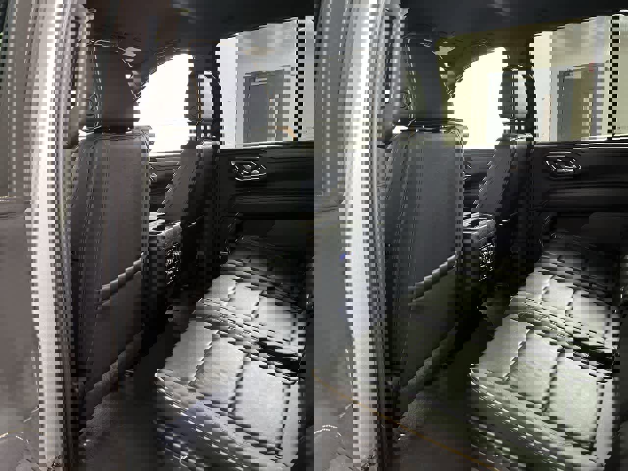 Used 2024 GMC Yukon SLT image 25