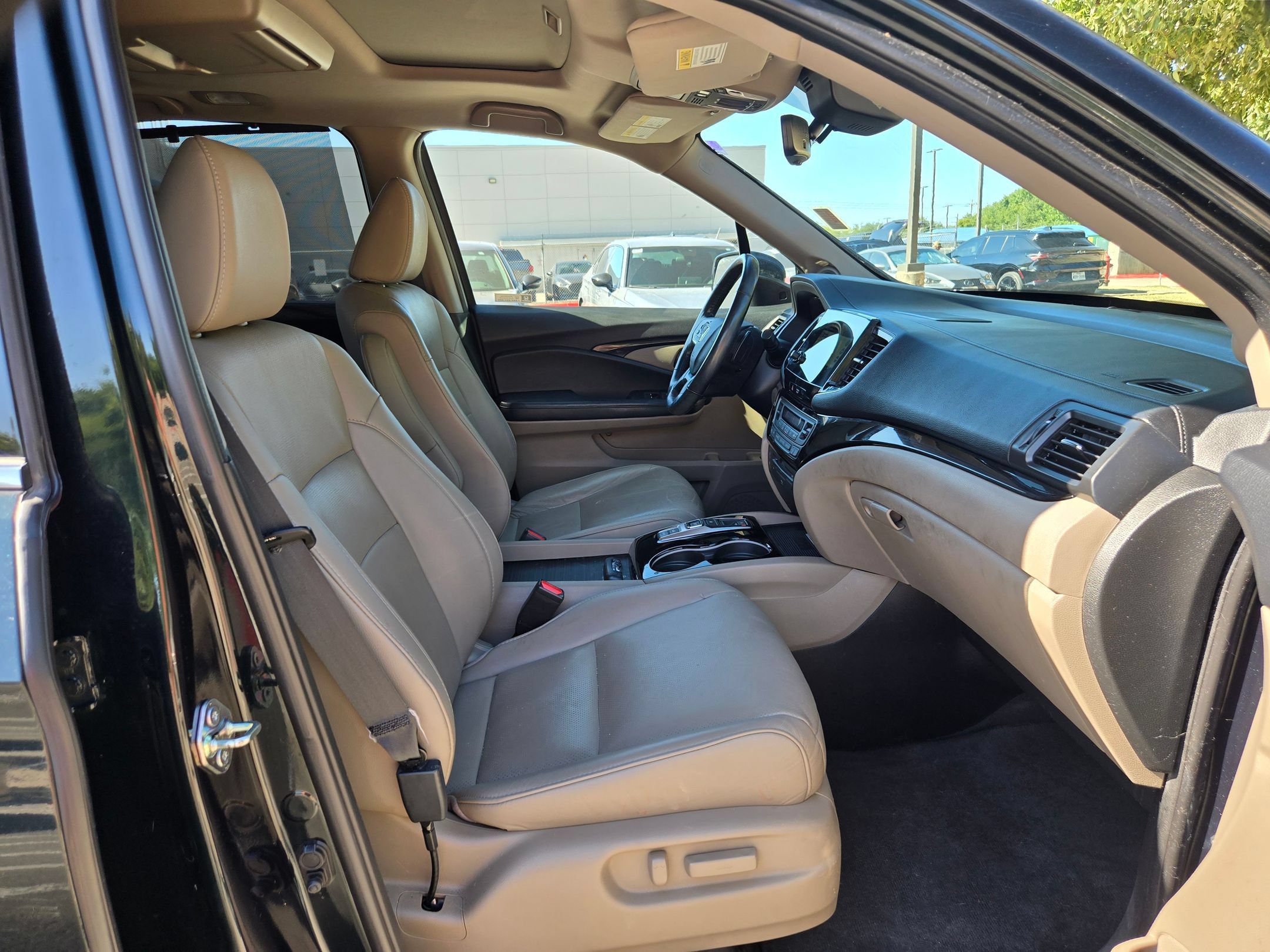 Used 2019 Honda Pilot Elite image 27