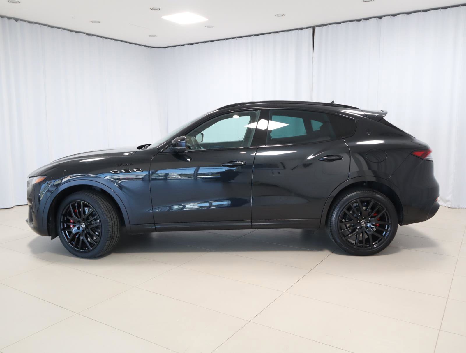 Used 2022 Maserati Levante Modena video 2
