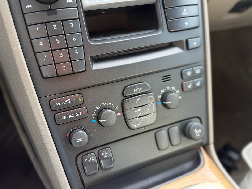 Used 2003 Volvo XC90 T6 AWD/4WD image 19