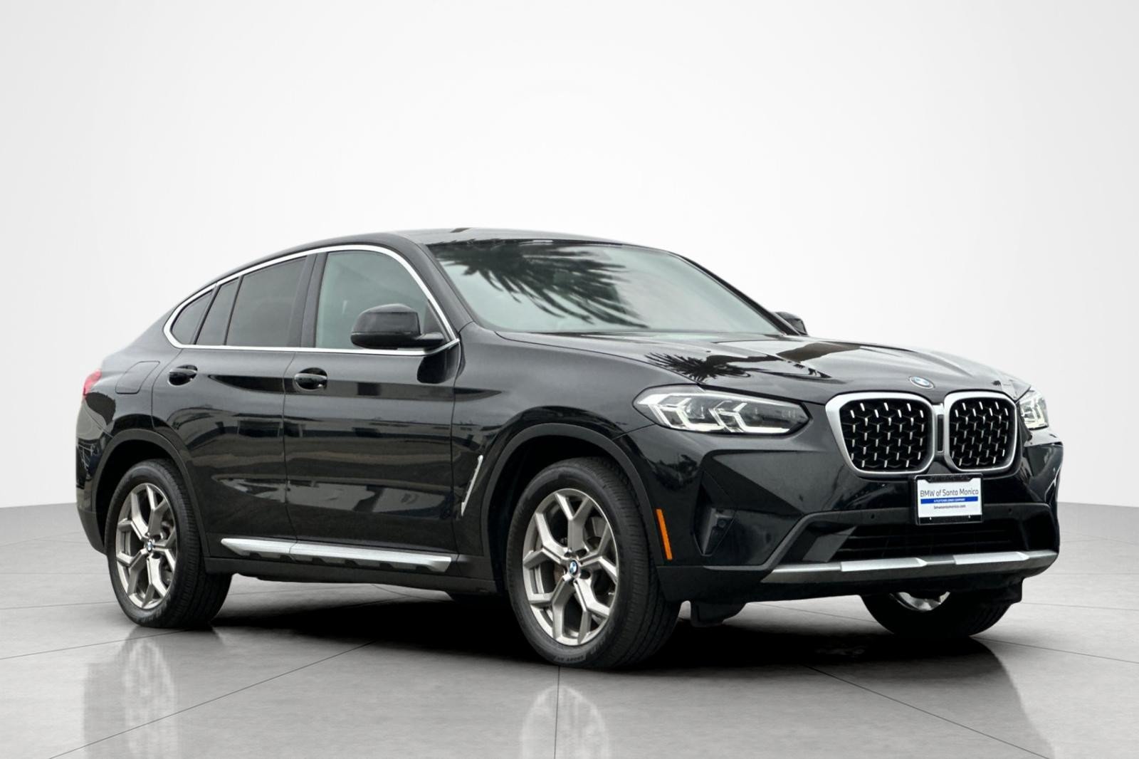 Used 2025 BMW X4 xDrive30i AWD/4WD image 7