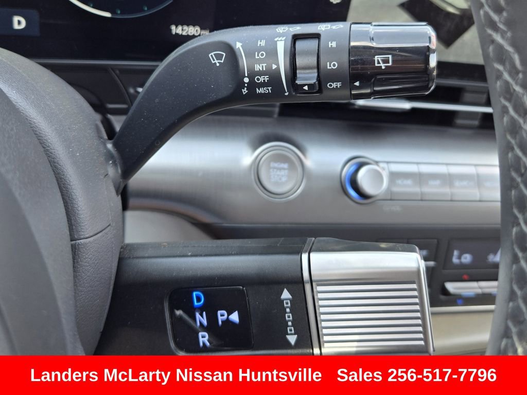 Used 2025 Hyundai Kona Limited image 26