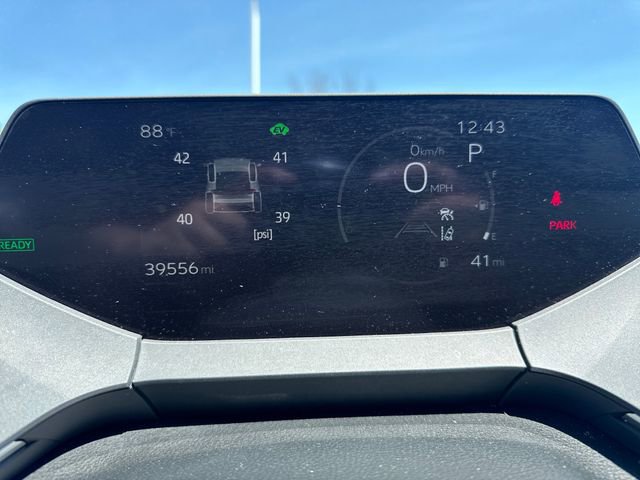 Used 2023 Toyota Prius XLE AWD/4WD image 15