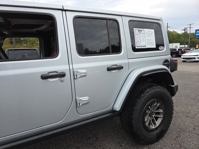 Used 2024 Jeep Wrangler Unlimited Rubicon 392 image 41