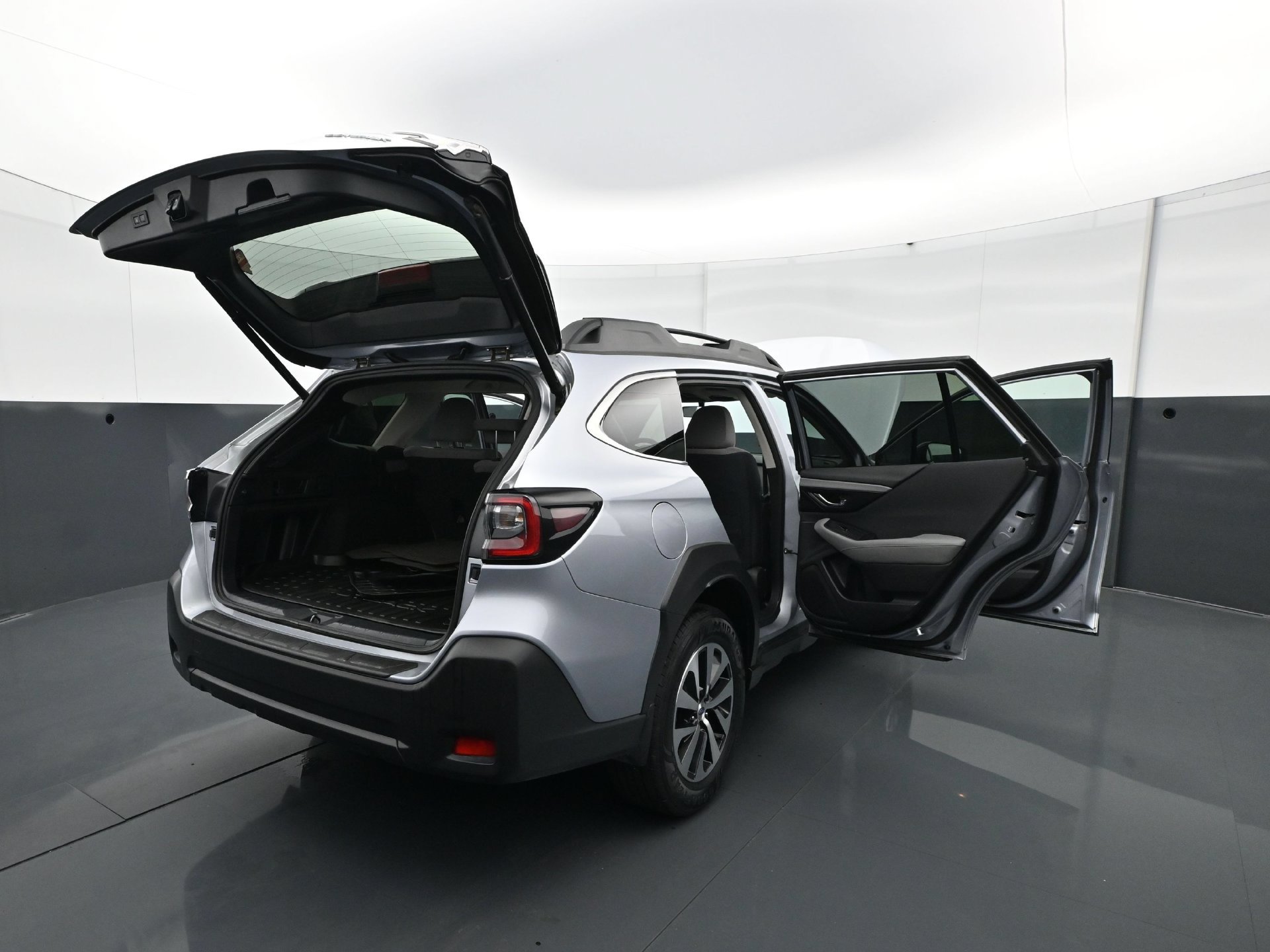 Used 2025 Subaru Outback Premium AWD/4WD image 33