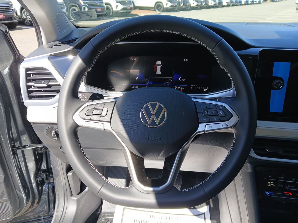 New 2026 Volkswagen Taos SE image 14