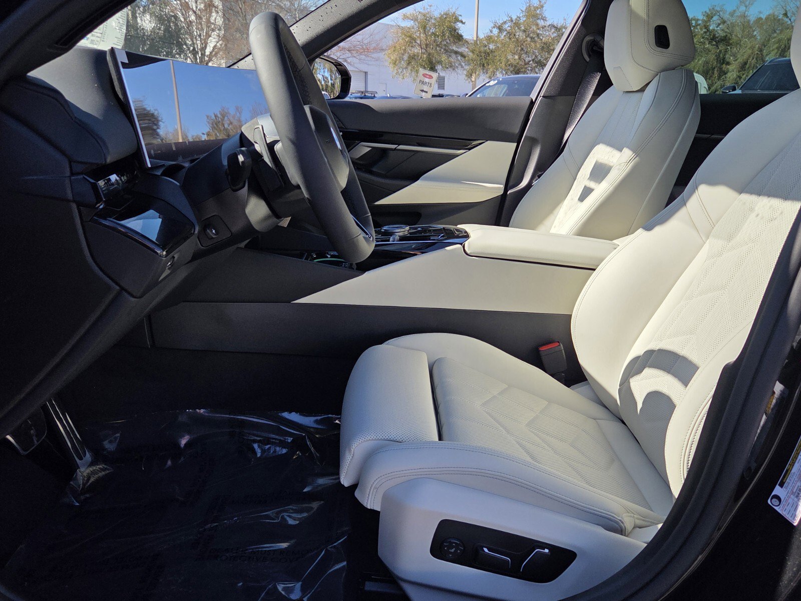 Used 2026 BMW 530i w/ M Sport Package image 10